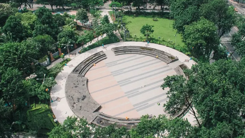 Taman Bungkul: Menyinari Surabaya dengan Pesona Hijau