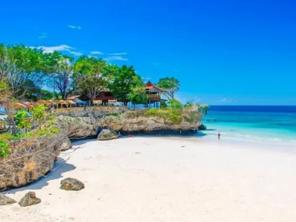 Pantai Pasir Putih di Indonesia yang Memesona